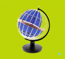 фото - Глобус-модель Паралелі та Меридіани Землі